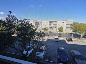 3050 E Sunrise Lakes Dr 302, Sunrise FL 33322