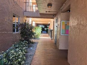 3050 E Sunrise Lakes Dr 302, Sunrise FL 33322