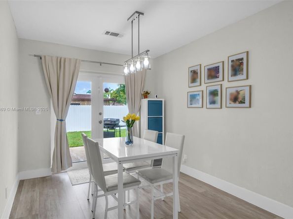2751 SW 4th St, Fort Lauderdale FL 33312