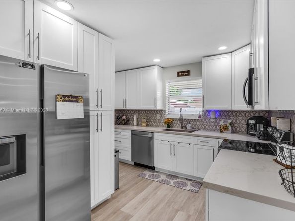 2751 SW 4th St, Fort Lauderdale FL 33312