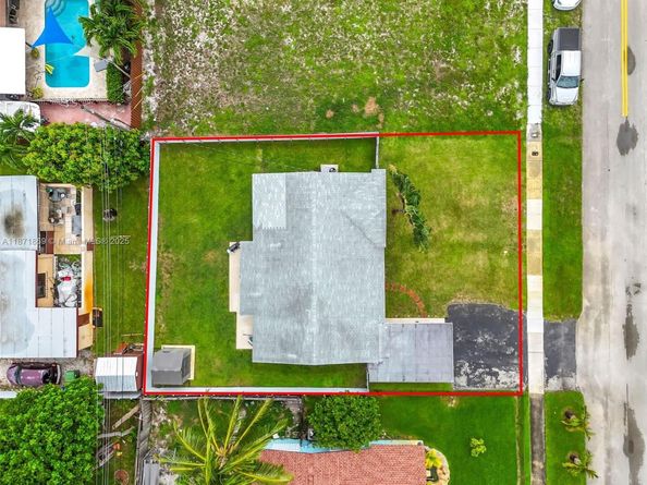 2751 SW 4th St, Fort Lauderdale FL 33312