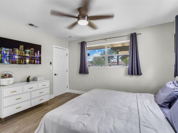 2751 SW 4th St, Fort Lauderdale FL 33312