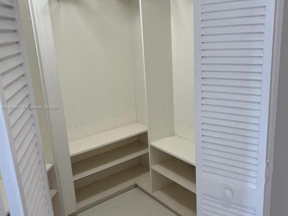 701 Brickell Key Blvd 202, Miami FL 33131