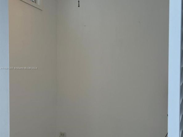 701 Brickell Key Blvd 202, Miami FL 33131