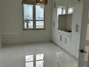 701 Brickell Key Blvd 202, Miami FL 33131