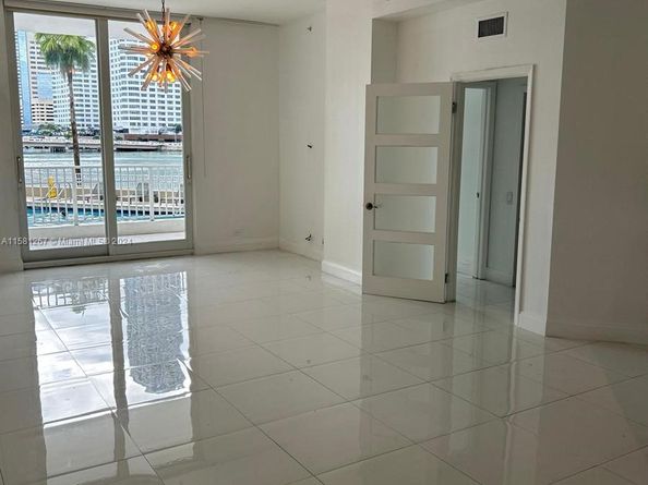 701 Brickell Key Blvd 202, Miami FL 33131