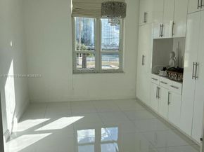701 Brickell Key Blvd 202, Miami FL 33131