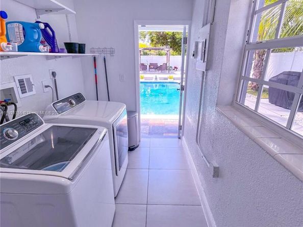 4420 NW 30th Ct, Lauderdale Lakes FL 33313