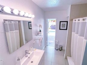 4420 NW 30th Ct, Lauderdale Lakes FL 33313