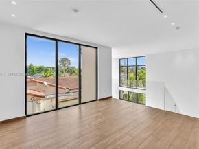 2175 SW 25th St, Miami FL 33133