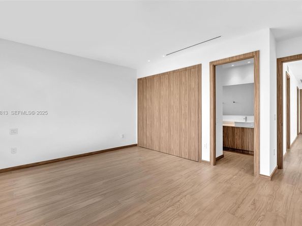 2175 SW 25th St, Miami FL 33133