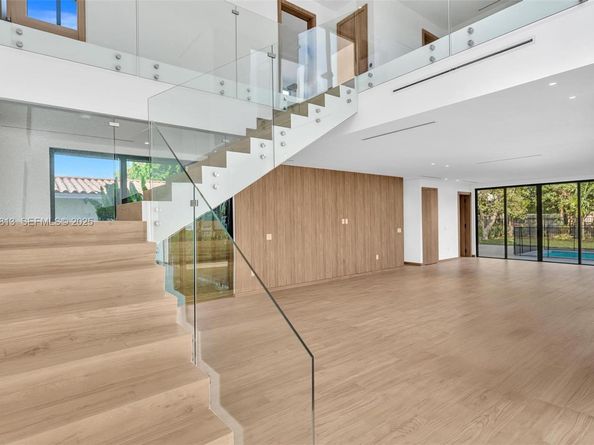 2175 SW 25th St, Miami FL 33133