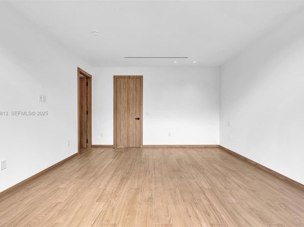 2175 SW 25th St, Miami FL 33133