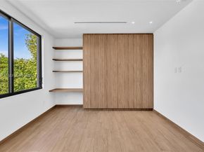 2175 SW 25th St, Miami FL 33133