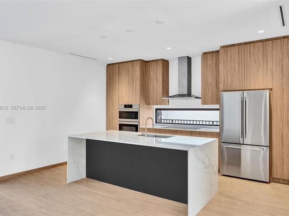 2175 SW 25th St, Miami FL 33133