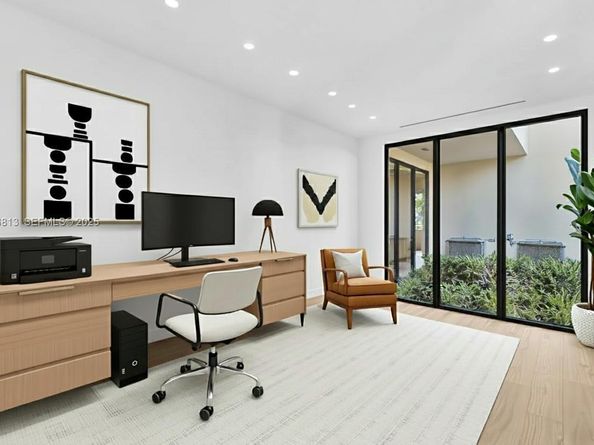 2175 SW 25th St, Miami FL 33133