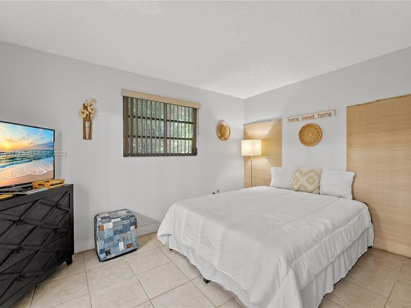 1712 SW 13th St, Miami FL 33145