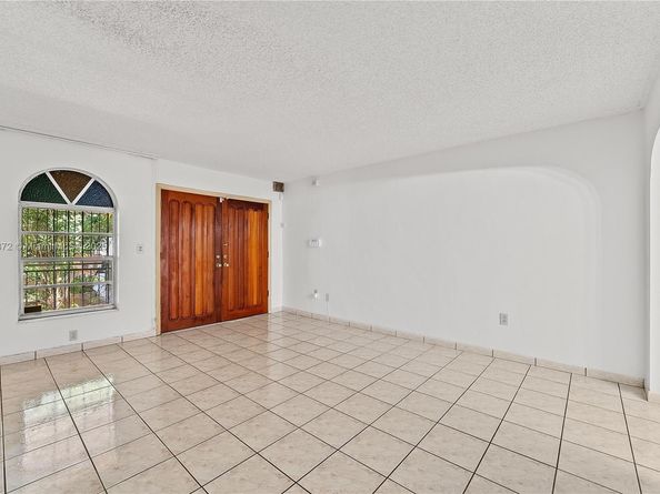 1712 SW 13th St, Miami FL 33145