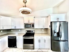100 NW 3rd Ave, Hallandale Beach FL 33009