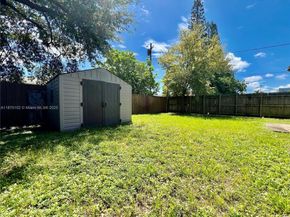 100 NW 3rd Ave, Hallandale Beach FL 33009