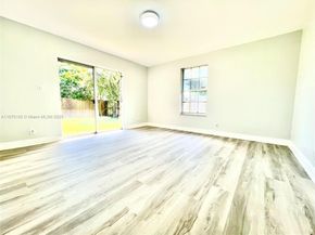 100 NW 3rd Ave, Hallandale Beach FL 33009