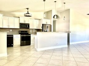 100 NW 3rd Ave, Hallandale Beach FL 33009