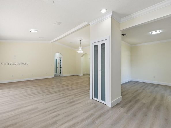 19601 SW 128th Ct, Miami FL 33177