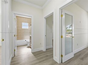 19601 SW 128th Ct, Miami FL 33177