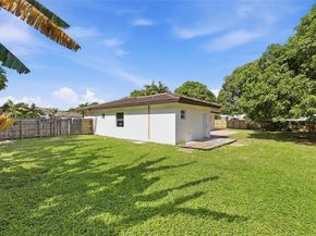 19601 SW 128th Ct, Miami FL 33177