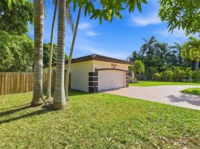 19601 SW 128th Ct, Miami FL 33177