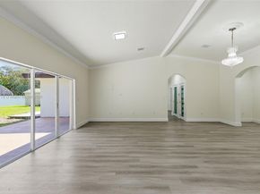 19601 SW 128th Ct, Miami FL 33177