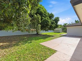 19601 SW 128th Ct, Miami FL 33177