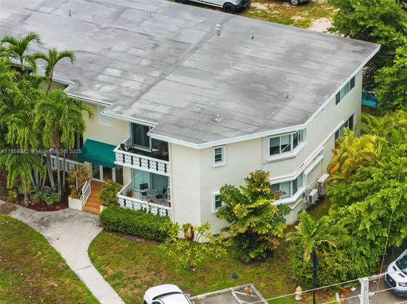 9271 W Bay Harbor Dr 12, Bay Harbor Islands FL 33154