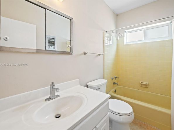 9271 W Bay Harbor Dr 12, Bay Harbor Islands FL 33154