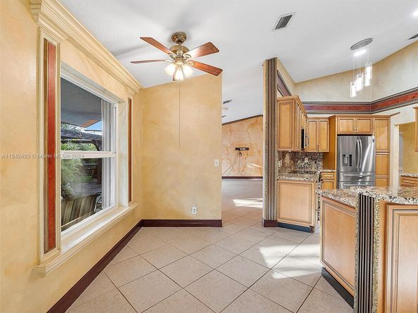 931 SW 150th Ave, Sunrise FL 33326