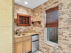 931 SW 150th Ave, Sunrise FL 33326