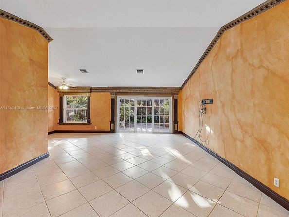 931 SW 150th Ave, Sunrise FL 33326