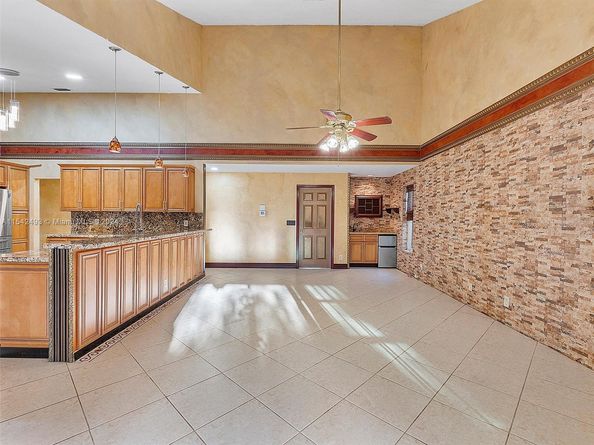 931 SW 150th Ave, Sunrise FL 33326