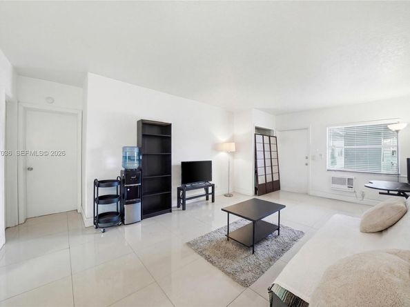 1100 NE 9th Ave 105, Fort Lauderdale FL 33304