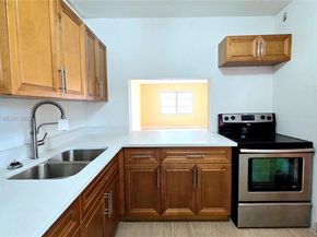 18900 NE 3rd Ct 520, Miami FL 33179