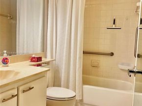111 S Hollybrook Dr 107, Pembroke Pines FL 33025