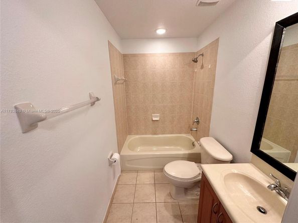 11202 NW 83rd St 104, Doral FL 33178