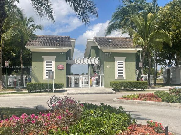11202 NW 83rd St 104, Doral FL 33178