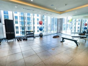 1010 SW 2nd Ave 606, Miami FL 33130