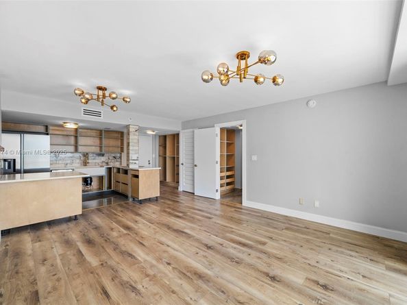 770 Claughton Island Dr 1706, Miami FL 33131