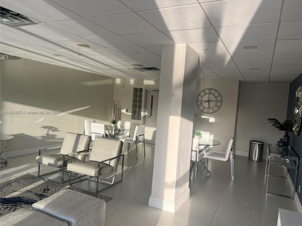 3000 S Ocean Dr 108, Hollywood FL 33019