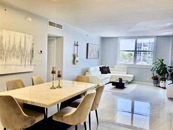 3000 S Ocean Dr 108, Hollywood FL 33019