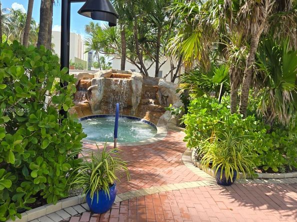 3000 S Ocean Dr 108, Hollywood FL 33019