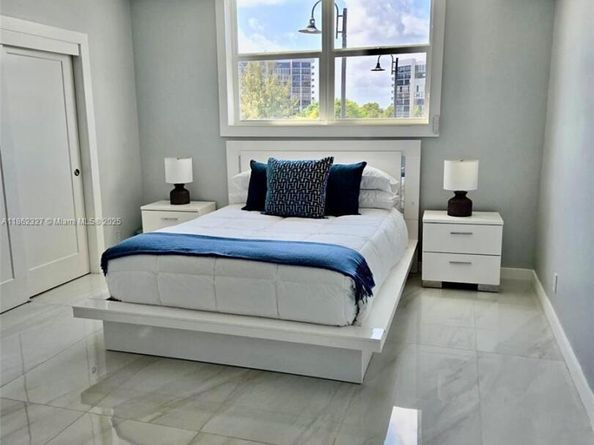 3000 S Ocean Dr 108, Hollywood FL 33019