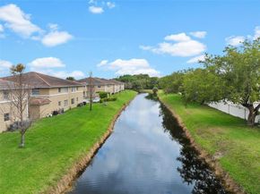 835 Twin Lakes Dr 30C, Coral Springs FL 33071